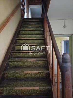 Maison - 266 m² - 8 pièces