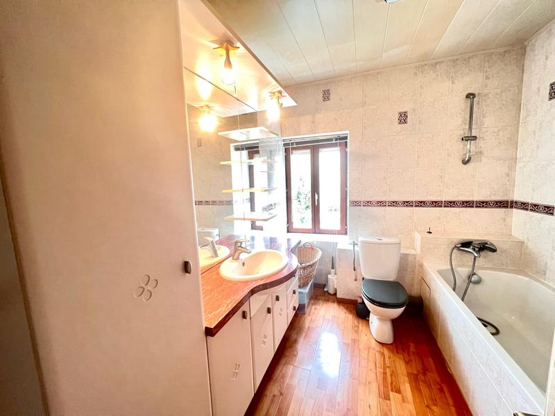 Maison ancienne - 102 m² - 4 pièces