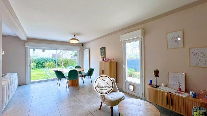 Maison - 102 m² - 4 pièces