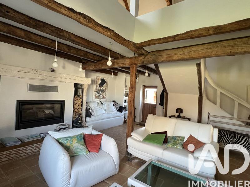 Maison - 228 m² - 8 pièces