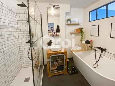 Appartement - 95 m² - 4 pièces