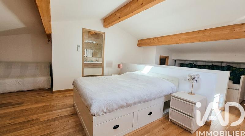 Maison - 230 m² - 8 pièces