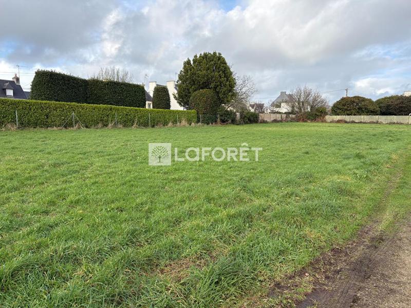 Terrain constructible - 2 020 m²