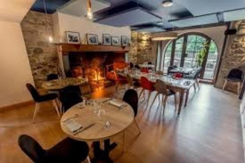 Fonds de commerce - 1 800 m²