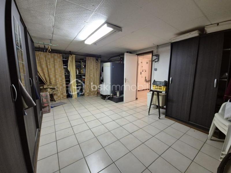 Maison traditionnelle - 90 m² - 4 pièces