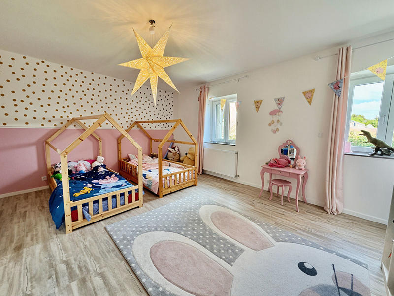 Maison - 255 m² - 7 pièces