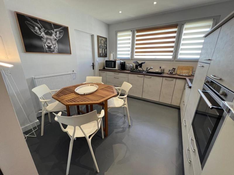 Appartement - 93 m² - 4 pièces