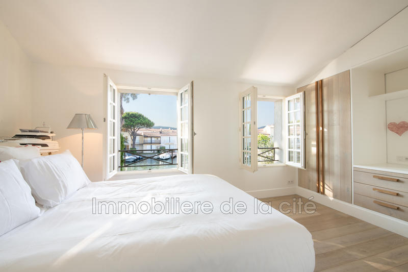 Maison - 210 m² - 7 pièces