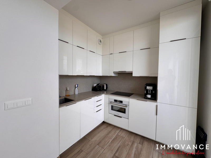 Appartement - 90 m² - 4 pièces