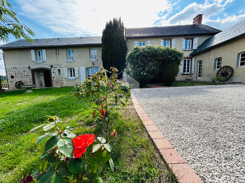 Maison - 265 m² - 7 pièces