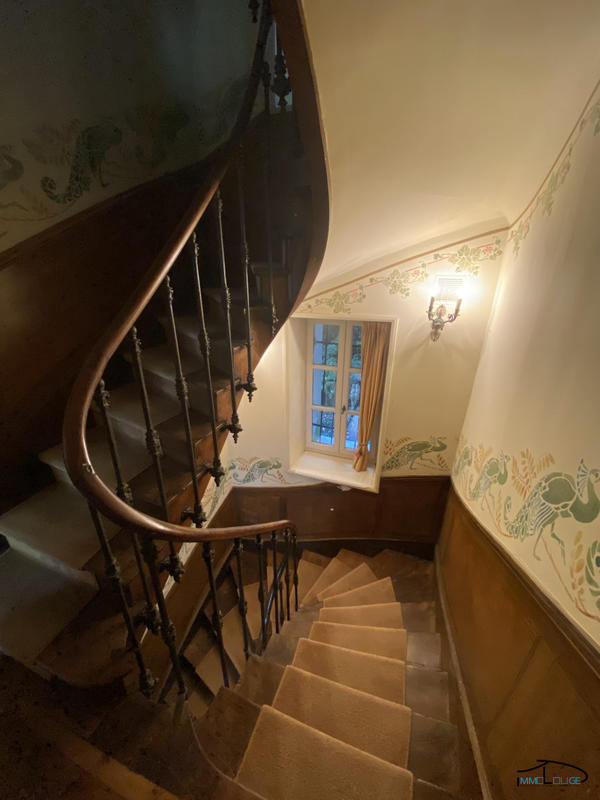 Maison - 180 m² - 10 pièces