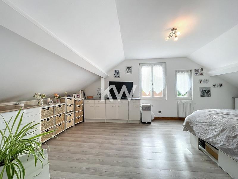 Maison traditionnelle - 127 m² - 6 pièces