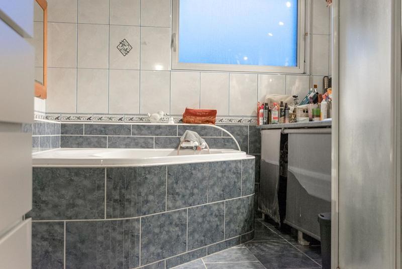 Maison - 244 m² - 10 pièces