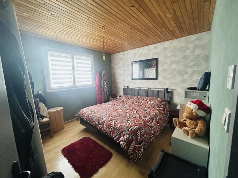 Maison - 93 m² - 5 pièces