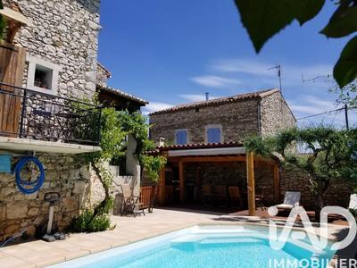 Maison de village - 161 m² - 6 pièces