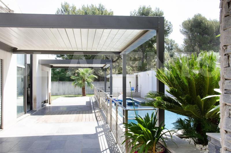 Maison - 260 m² - 6 pièces