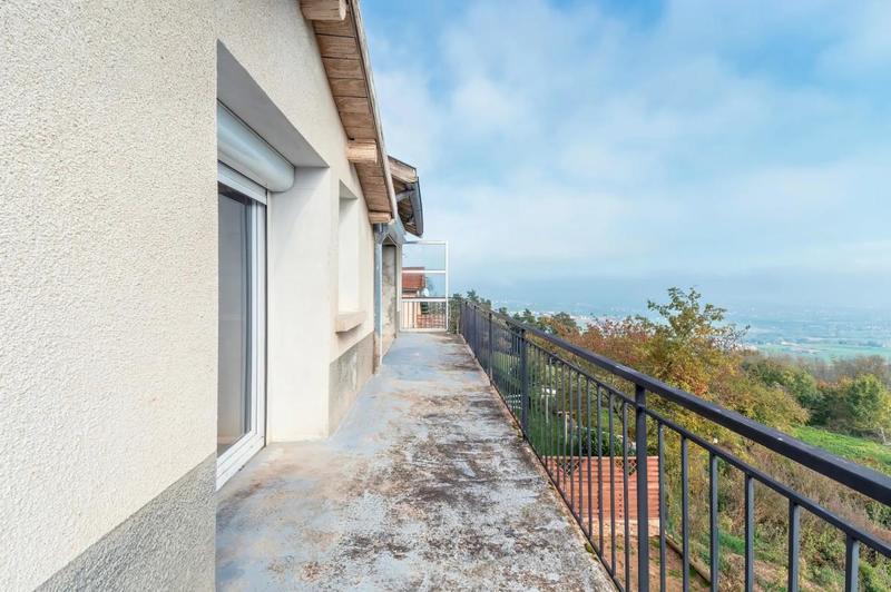 Appartement - 96 m² - 5 pièces