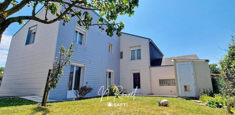 Maison - 240 m² - 7 pièces