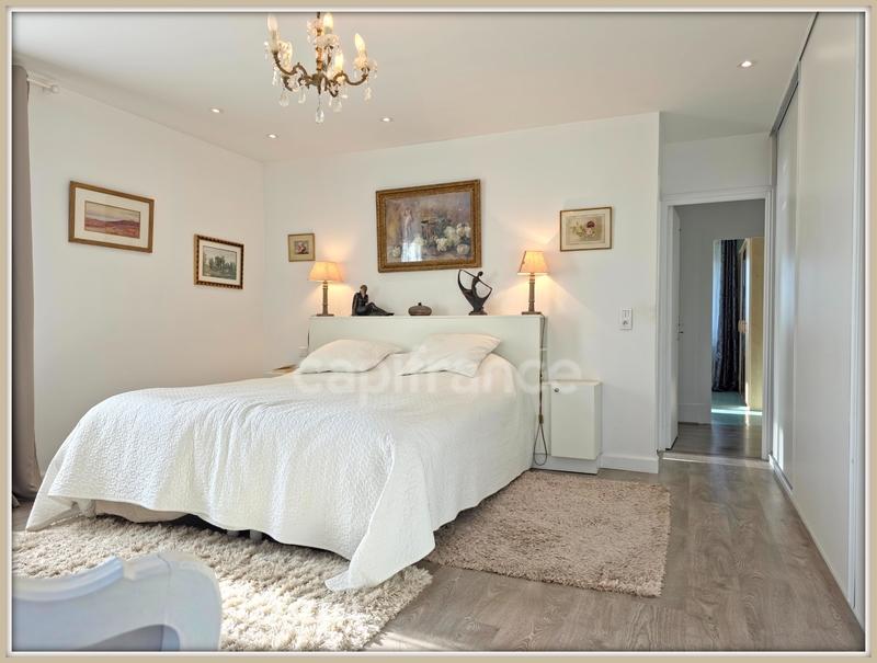 Maison bourgeoise - 266 m² - 10 pièces