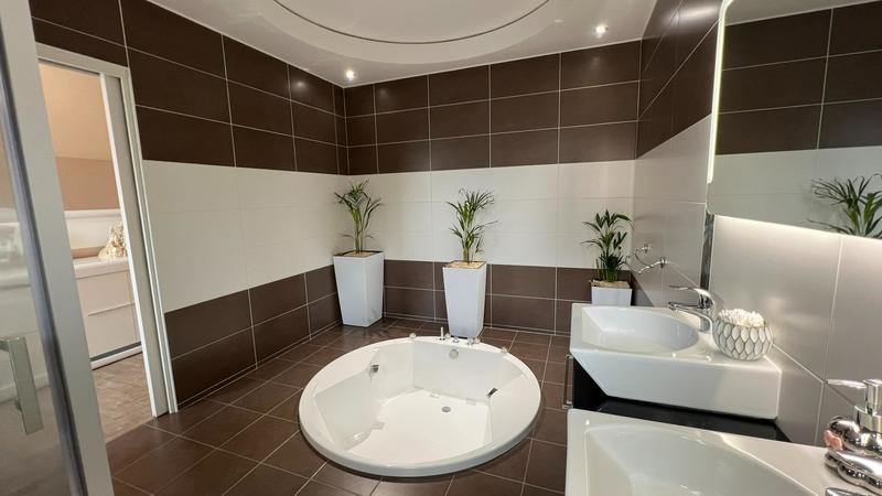 Maison - 210 m² - 7 pièces