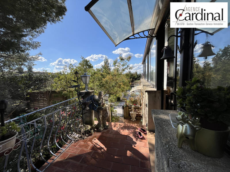 Viager - Maison traditionnelle - 242 m² - 7 pièces