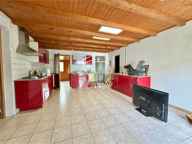 Maison - 221 m² - 10 pièces