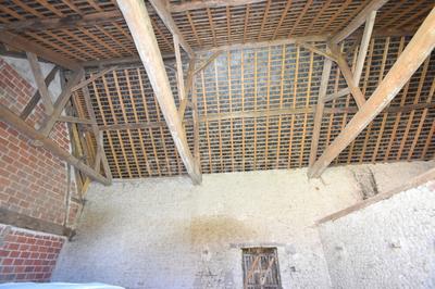 Grange - 135 m² - 1 pièce