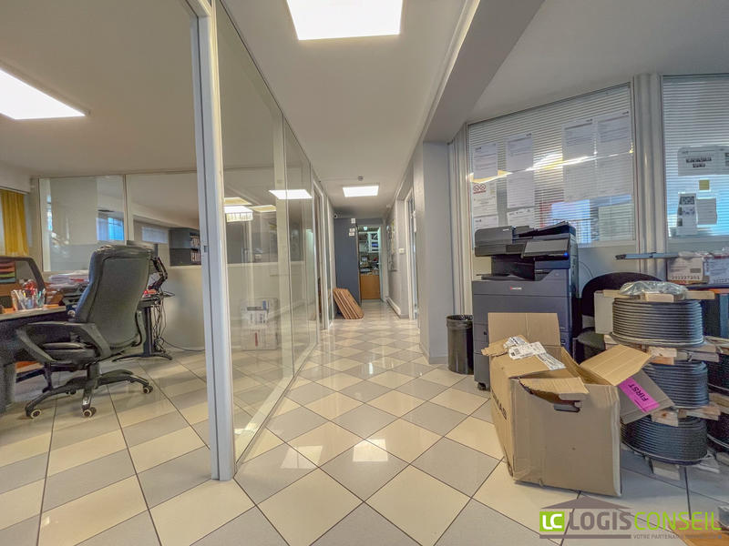 Local commercial - 113 m² - 5 pièces