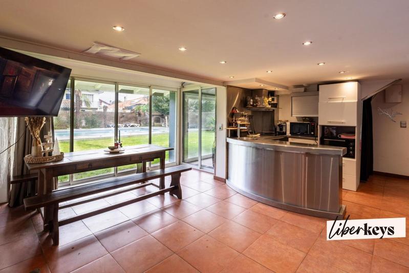 Villa - 180 m² - 7 pièces