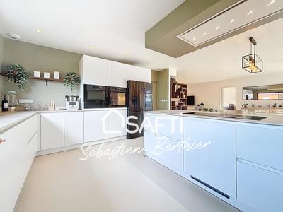 Maison - 190 m² - 6 pièces