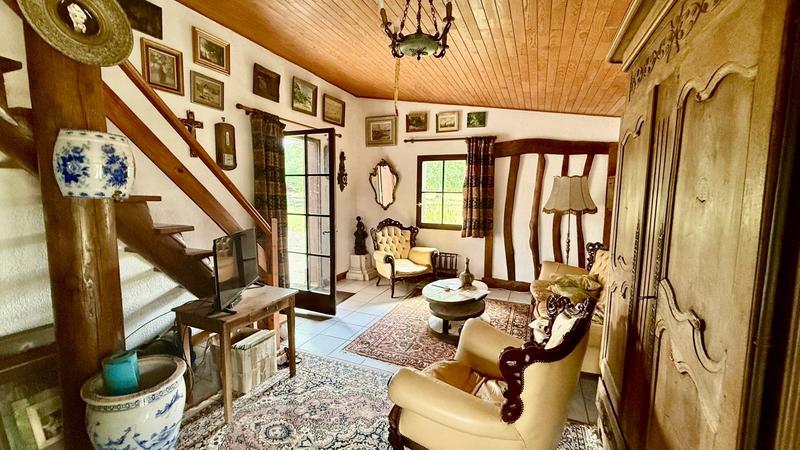 Maison - 245 m² - 9 pièces