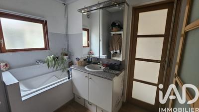 Maison - 83 m² - 4 pièces