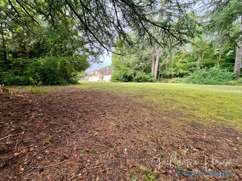 Propriété - 248 m² - 6 pièces