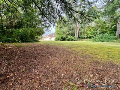 Propriété - 248 m² - 6 pièces