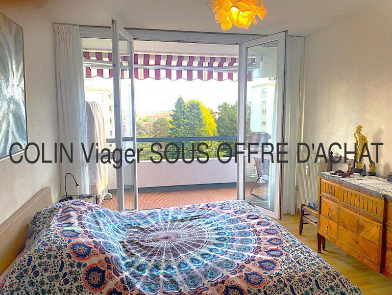 Appartement - 90 m² - 5 pièces