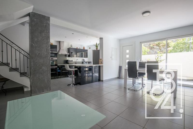 Villa - 107 m² - 5 pièces