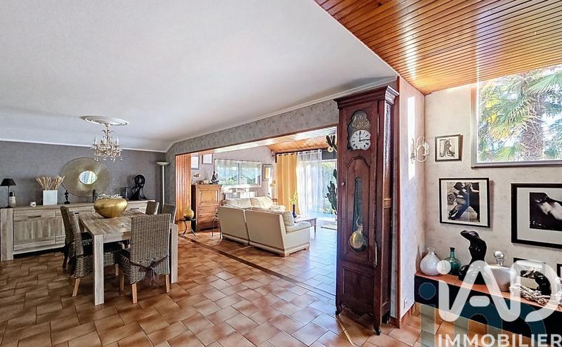 Maison - 200 m² - 9 pièces