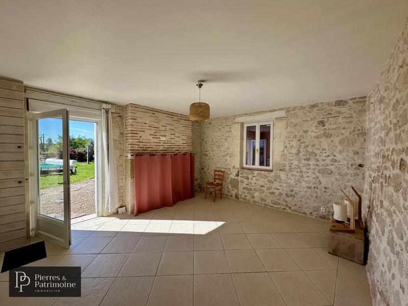 Propriété - 373 m² - 10 pièces