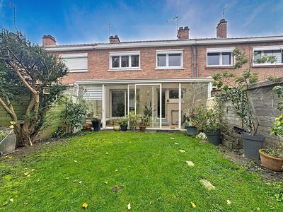 Maison - 101 m² - 4 pièces