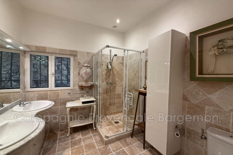 Appartement - 92 m² - 3 pièces