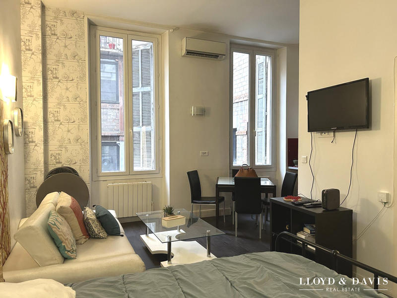 Appartement - 200 m² - 6 pièces