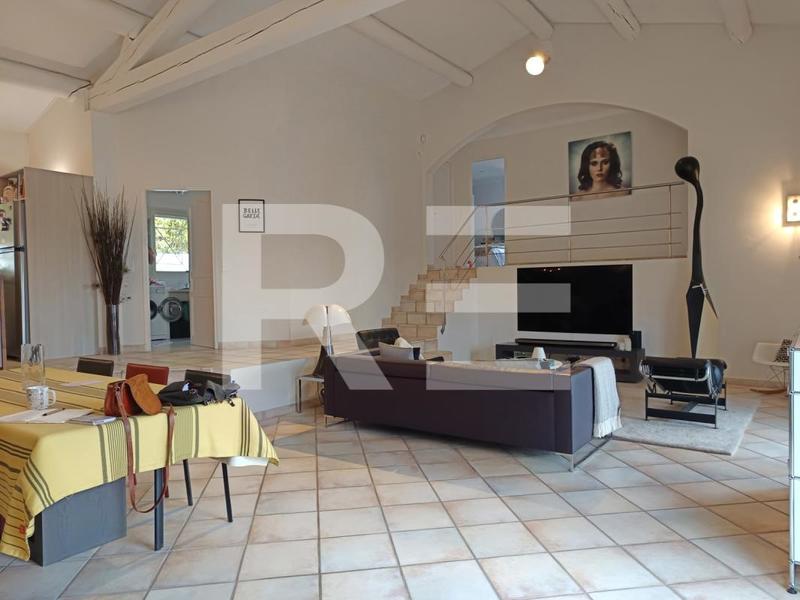 Maison - 198 m² - 5 pièces