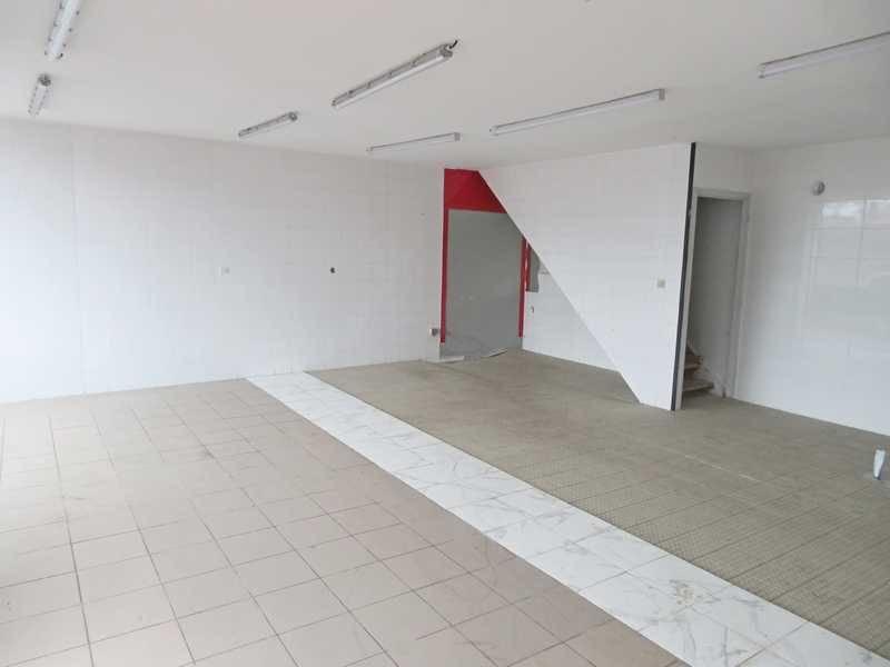 Magasins - 139 m² - 4 pièces