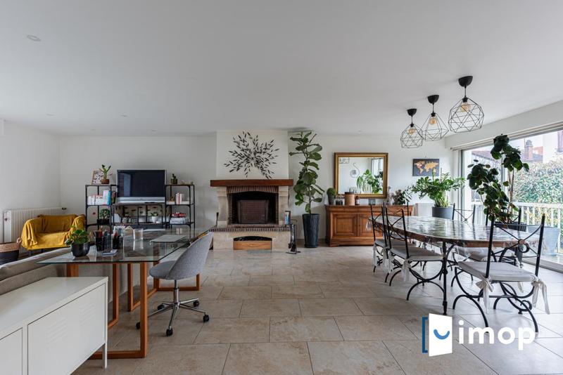 Maison - 161 m² - 6 pièces