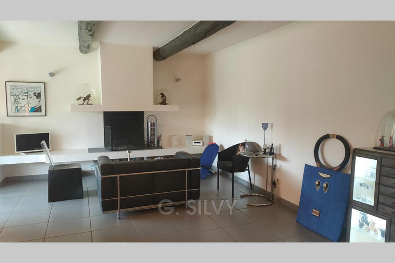 Mas - 260 m² - 10 pièces