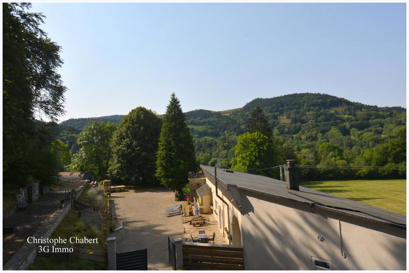 Maison - 265 m² - 9 pièces