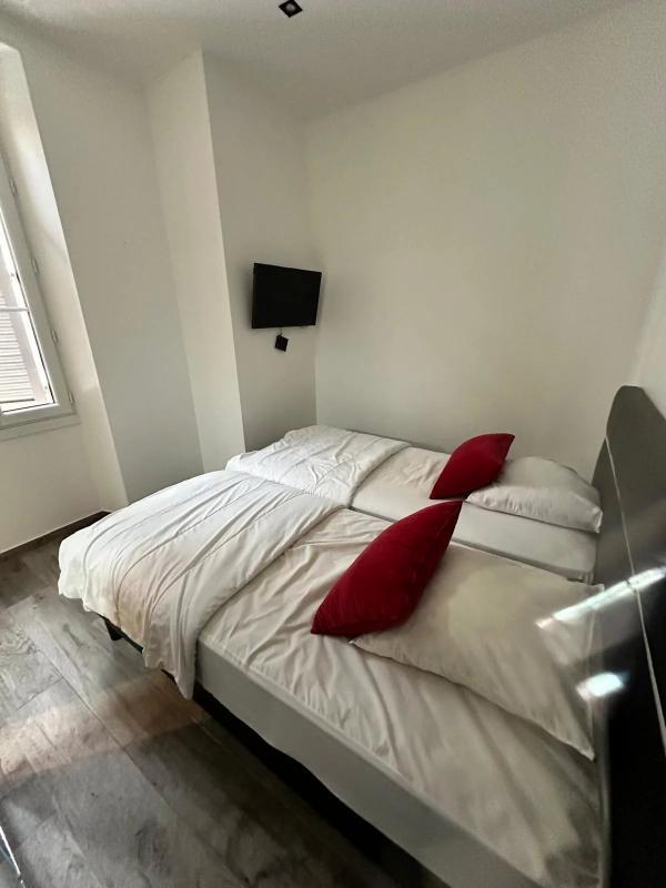 Appartement - 125 m² - 6 pièces