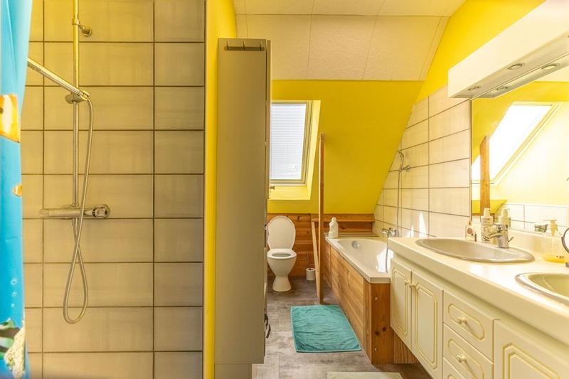 Maison - 200 m² - 8 pièces