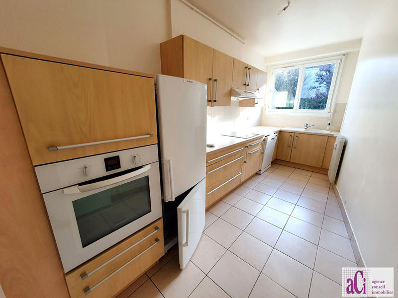 Appartement - 90 m² - 4 pièces