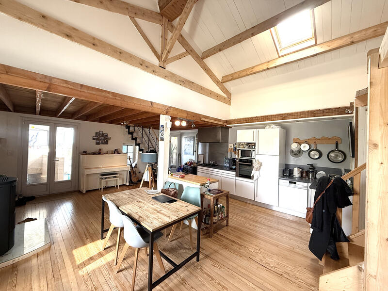 Maison - 98 m² - 4 pièces